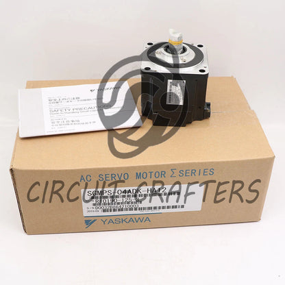 1PCS Yaskawa SGMPS-04ADK-HA12 Servo Motor SGMPS04ADKHA12