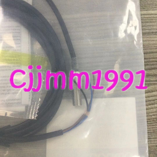 new 1PC E2E-X4C18 sensor YF - YF