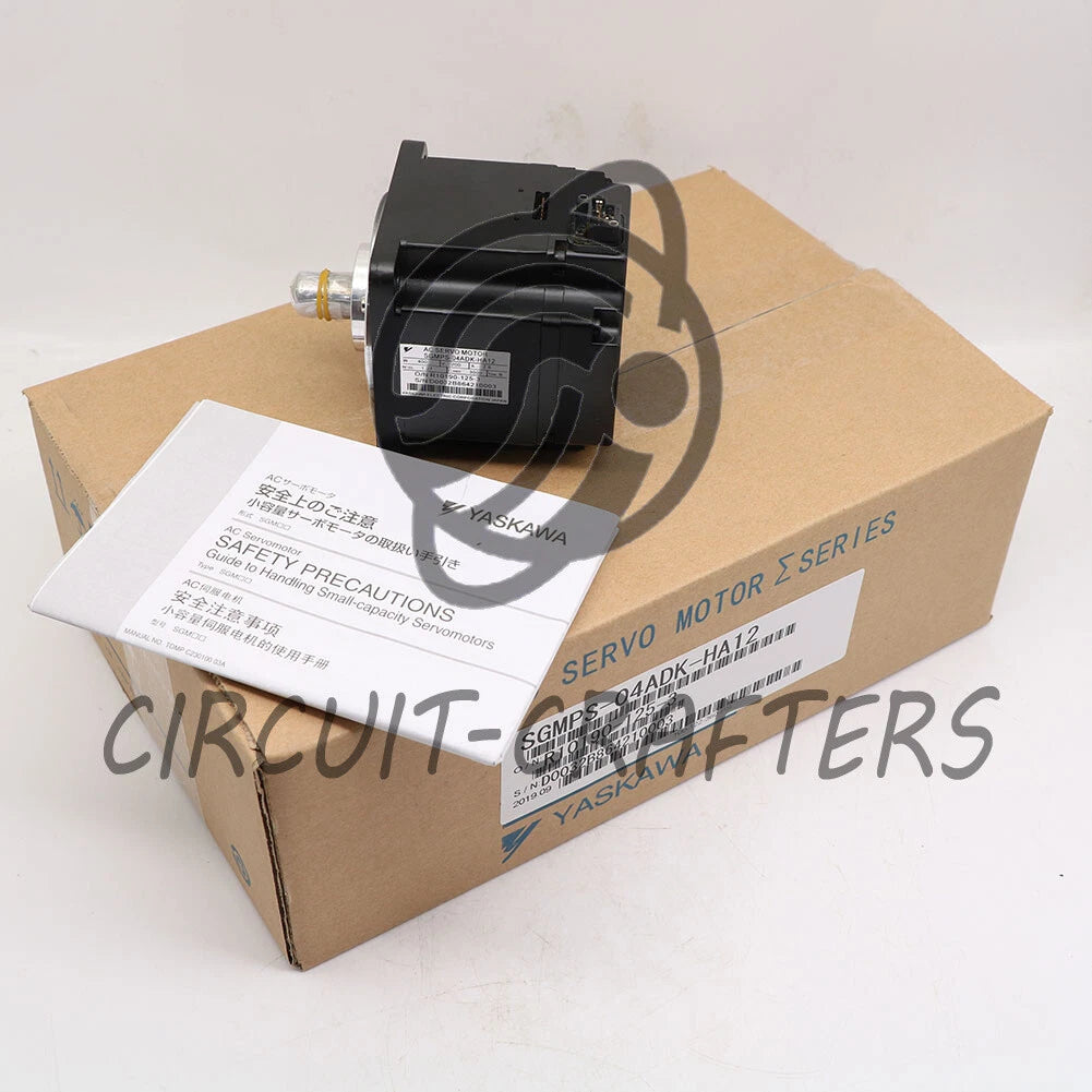 1PCS Yaskawa SGMPS-04ADK-HA12 Servo Motor SGMPS04ADKHA12