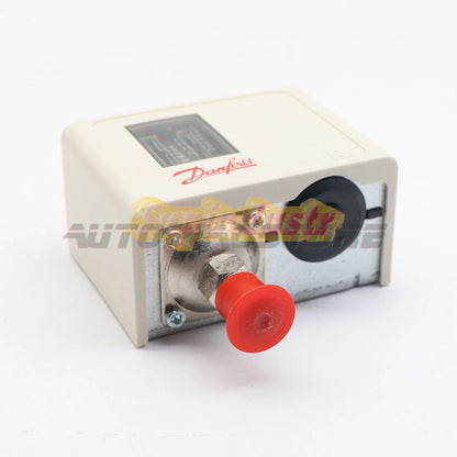 .1Pcs Danfoss KP36 060-110866 060110866 Pressure ControlUS