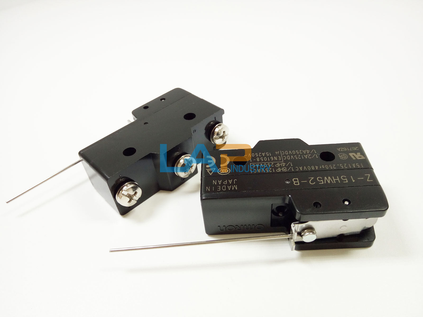 new 1PC  Omron Limit Switch Z-15HW52-B