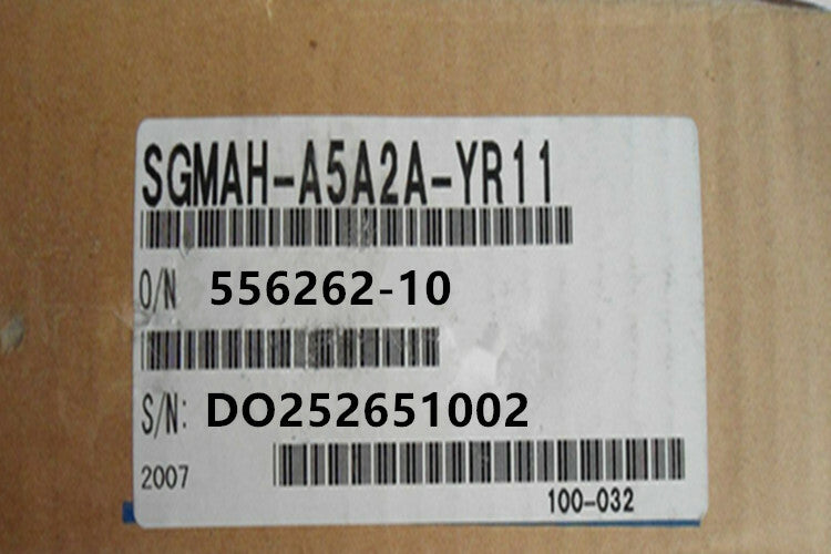 1PC   YASKAWA SERVO MOTOR SGMAH-A5A2A-YR11