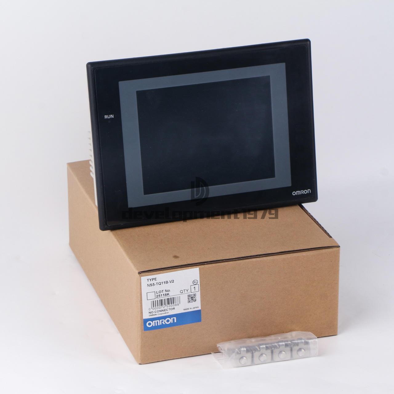 new 1PCS Omron Touch Screen NS5-TQ11B-V2 NS5TQ11BV2 - OMRON