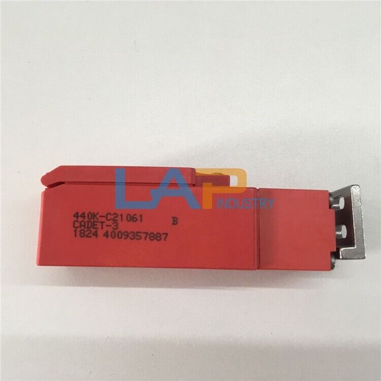 1PCS Safety Switch 440K-C21061 - Reliable Protection Device - SCHNEIDER ELECTRIC