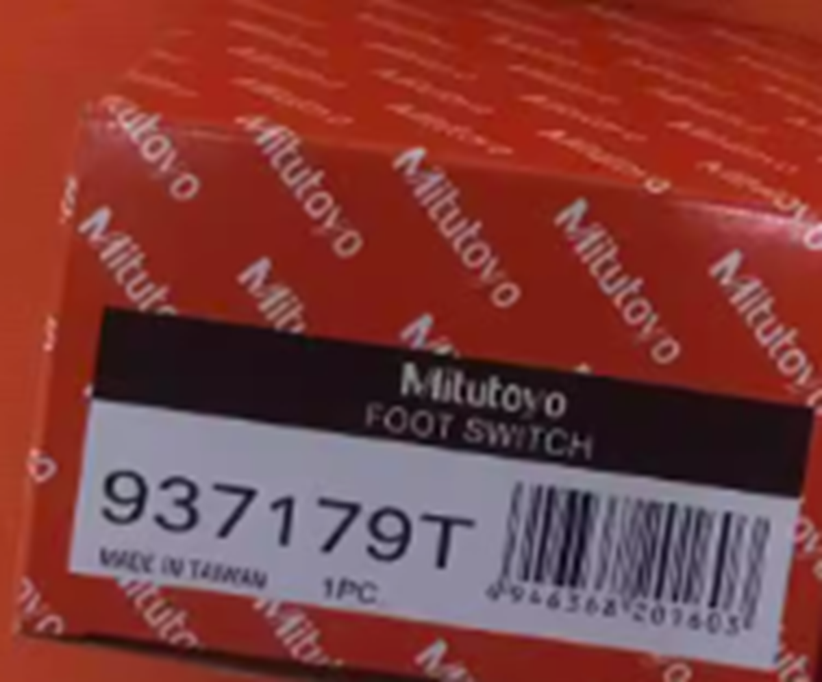 MITUTOYO 937179T programmable foot switch for electronic engineering automation applications compatible with 24V DC up to 500mA ideal for industrial and domestic use - MITUTOYO