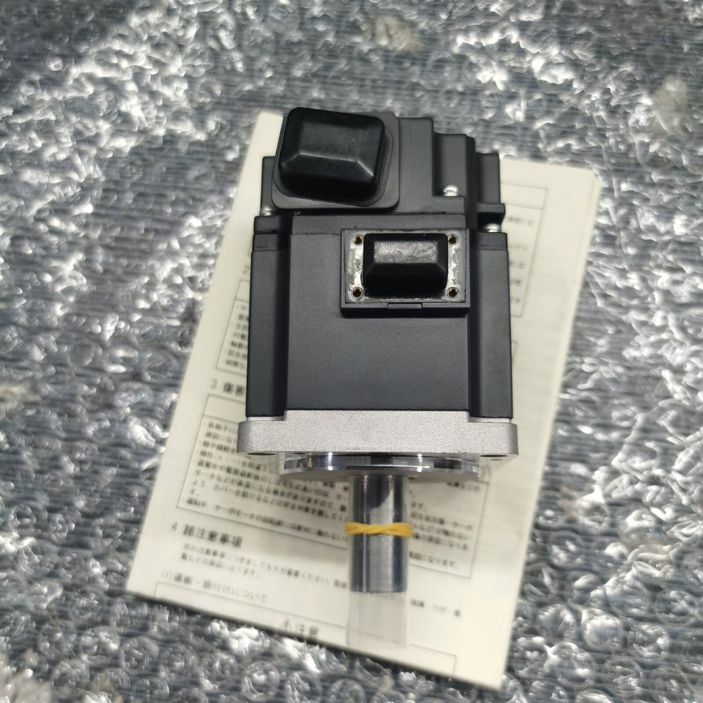Used Mitsubishi HF-KE23W1-S100 servo motor in good condition - MITSUBISHI