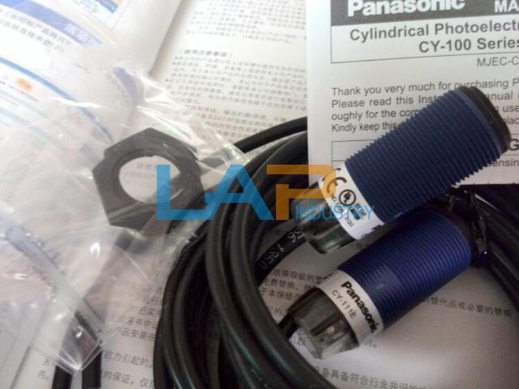 new 1PCS  For Panasonic SUNX Photoelectric Sensor  CY-111A