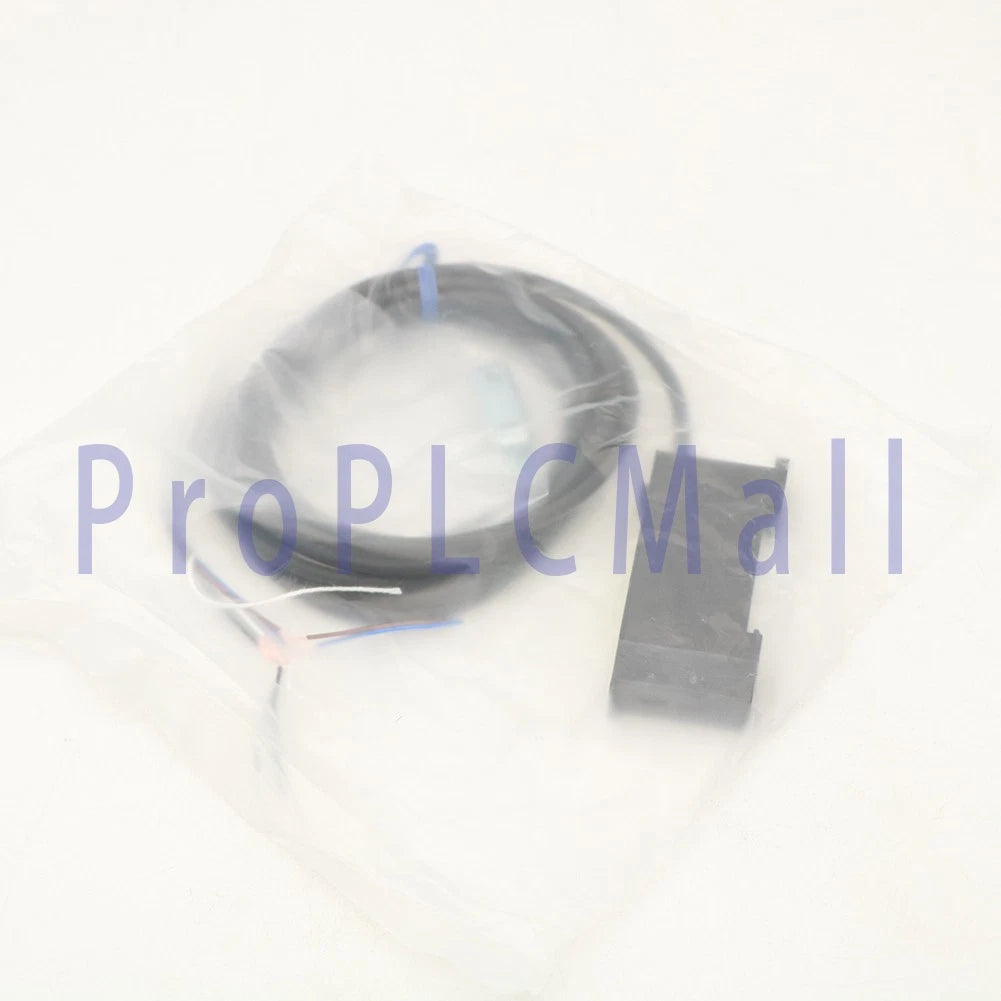 BANNER optical fiber sensor D12E2N6FP 1PCS