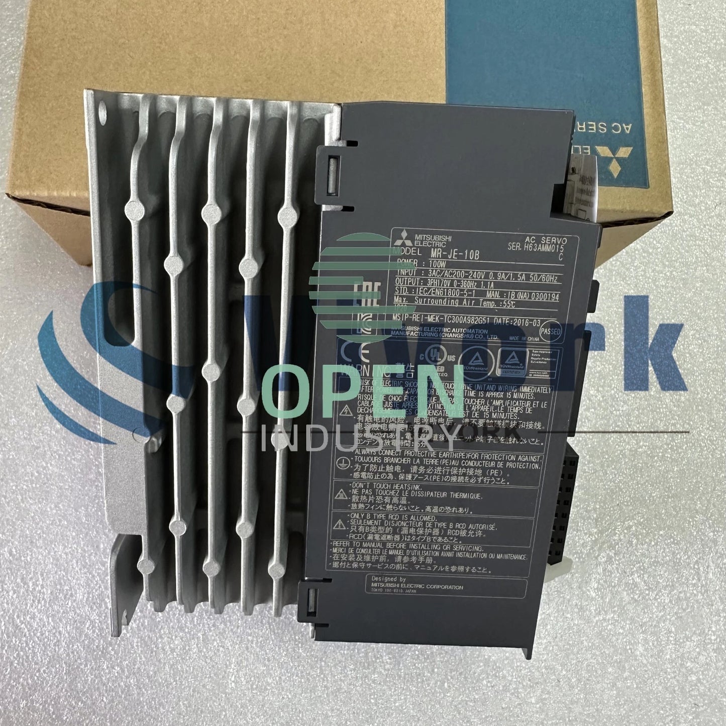1PCS Mitsubishi MR-JE-10B SERVO AMPLIFIER 100W 200V SSCNETIII/H