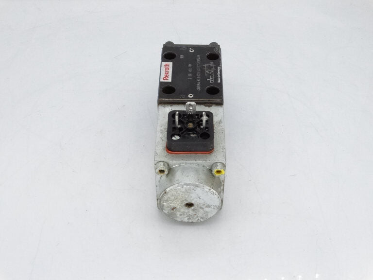 Rexroth 0-811 VALVE, High-Pressure Valve, Industrial Automation Component, reliable and durable design, precise control, high flow performance, compatible with various industrial applications, built to last - REXROTH