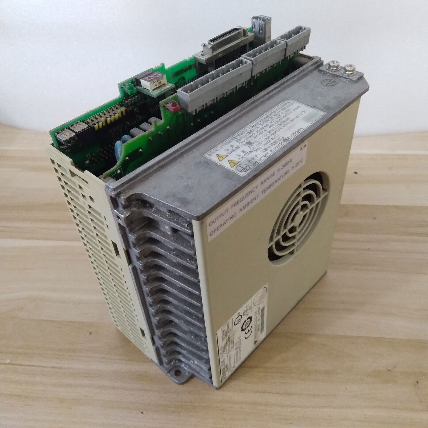Used YASKAWA SERVO Drive SGDG-10GT within 24 hours, missing top cover - YASKAWA