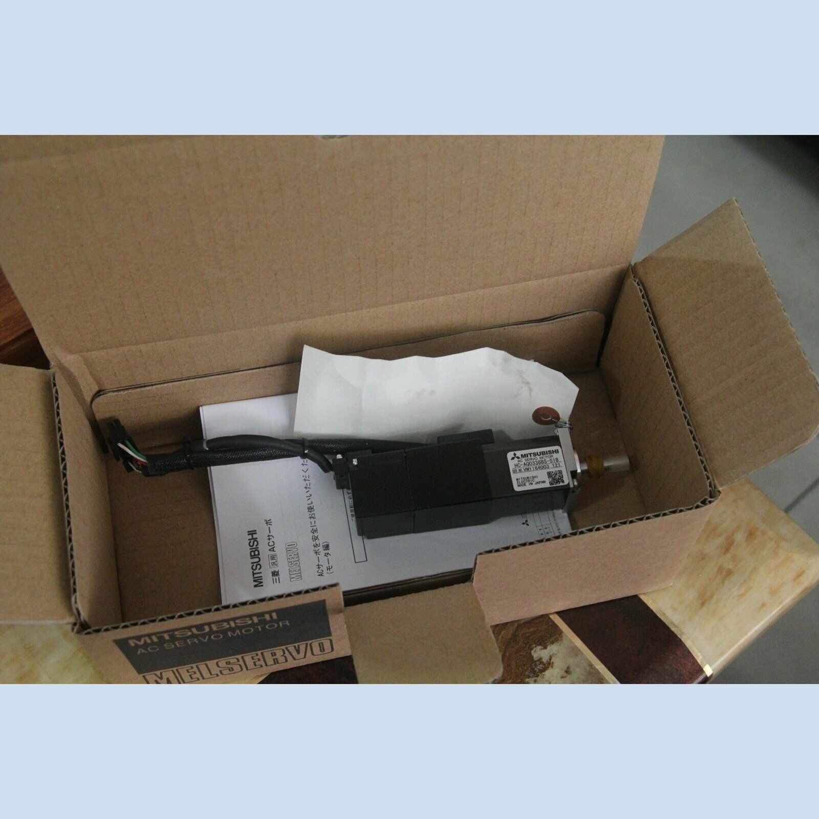 Mitsubishi servo motor HC-AQ0336BS-S18 - MITSUBISHI