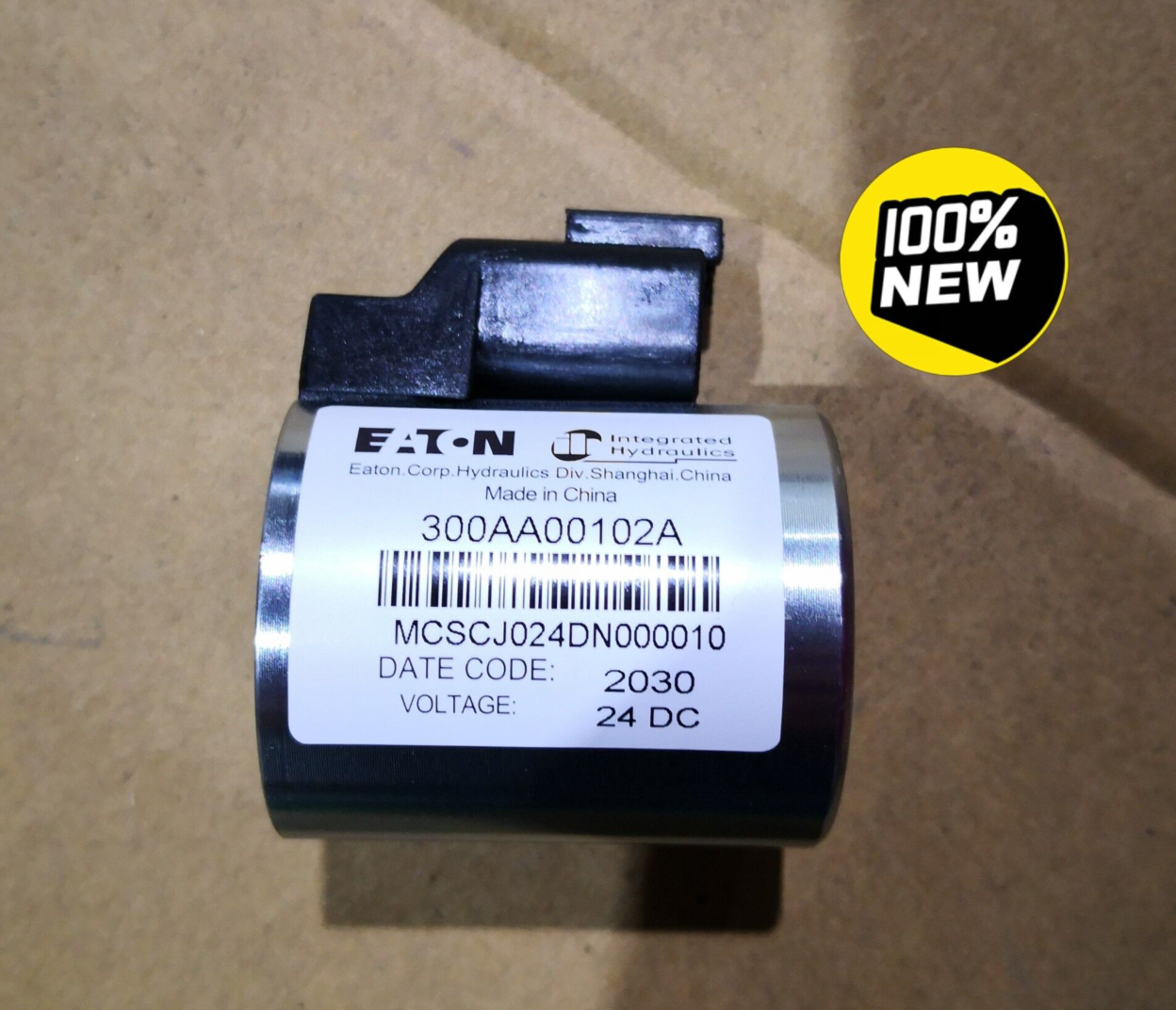 new 1PCS  Eaton Vickers 300AA00102A MCSCJ024DN000010 Solenoid Coil 24VDC