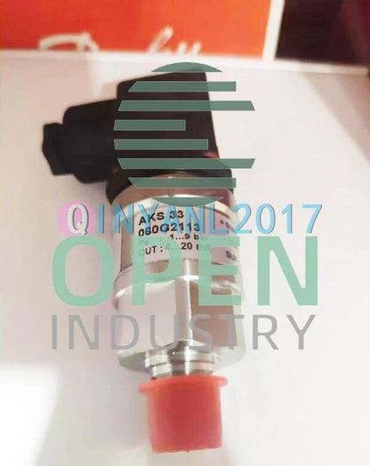 1PCS Danfoss AKS33 060G2113 Pressure Transmitter Sensor