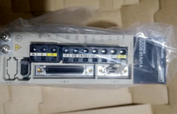 New Yaskawa SGDS-01A01A AC Servo Drive YC - YASKAWA