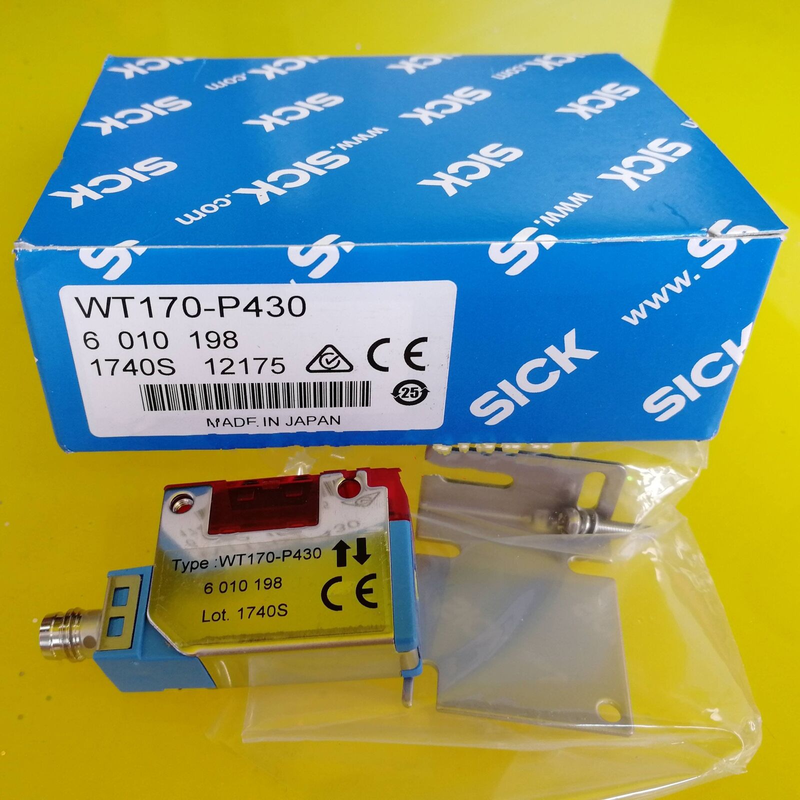 ONE SICK Photoelectric Sensors WT170-P430 - SICK