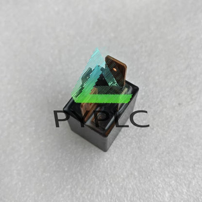 1PCS for Black Headlight Relay ACB83221-M01 CB1aH-R-12V 572-Mazda 4-Blade