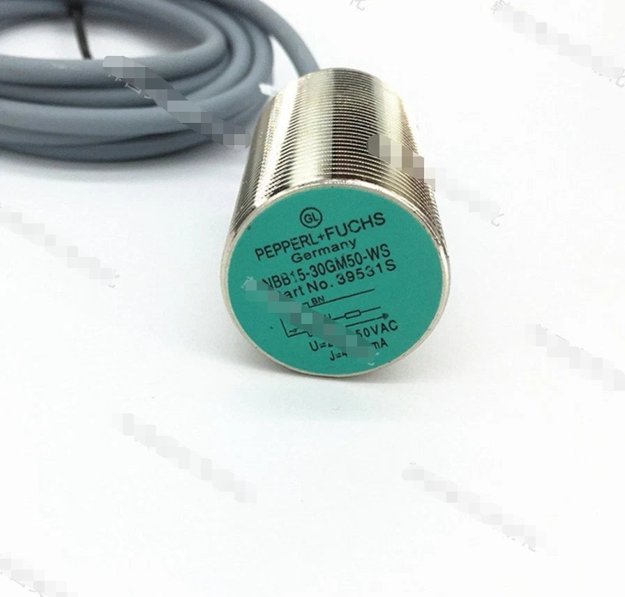 1PCS Pepperl+ Fuchs NBB15-30GM50-WS Proximity Switch