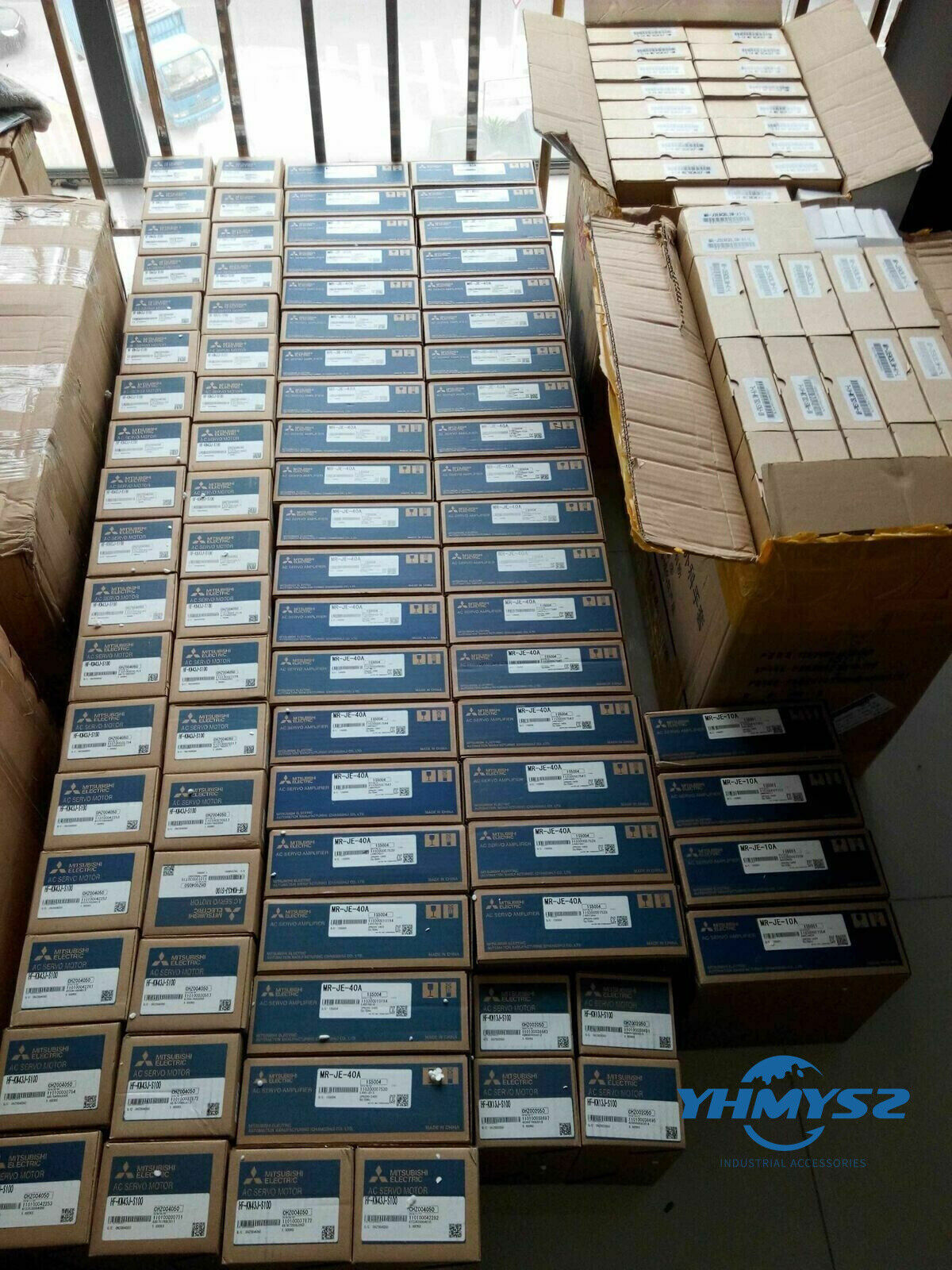 new 1PC Mitsubishi HF453BS Servo Motor In Box ping - MITSUBISHI