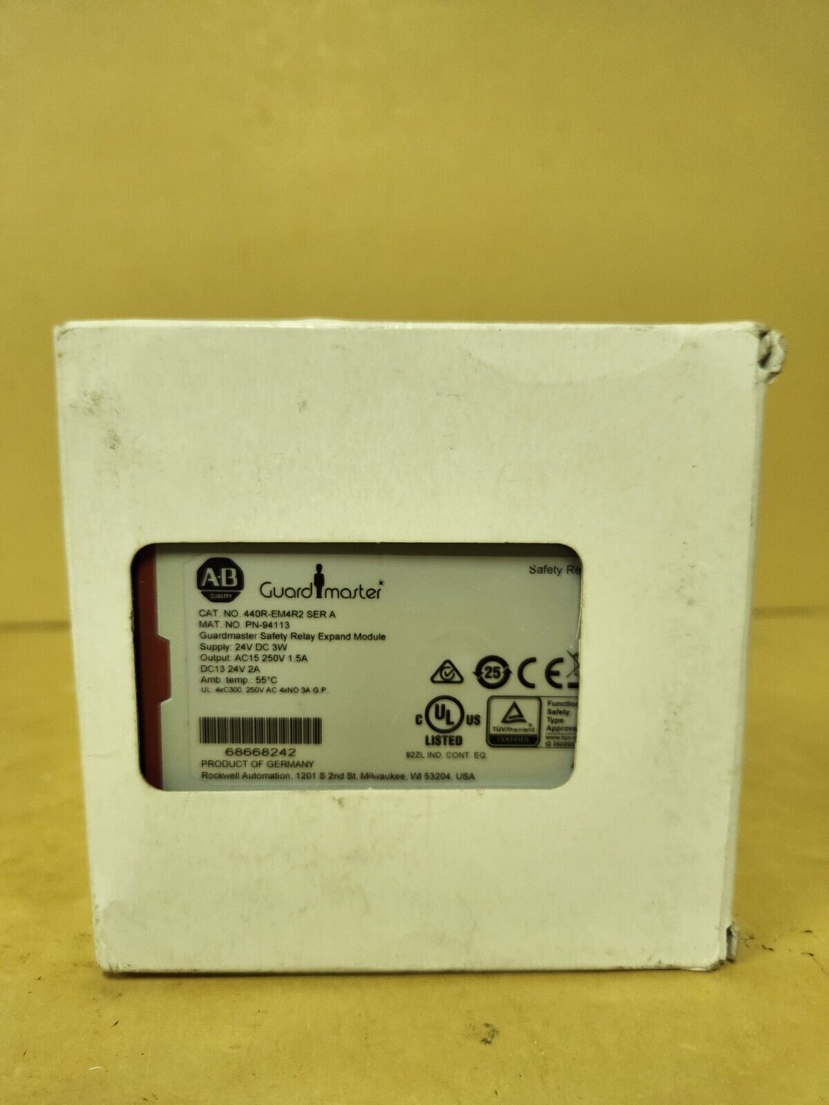 US Allen Bradley 440R-EM4R2 SER A Safety Relay GuardMaster Input 24VDC 5W koeed