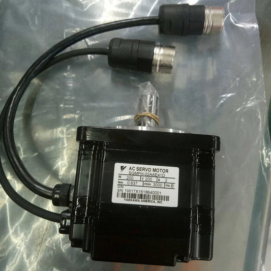 one yaskawa SGMPH-02AAE41D servo motor in box SPOT STOCKS