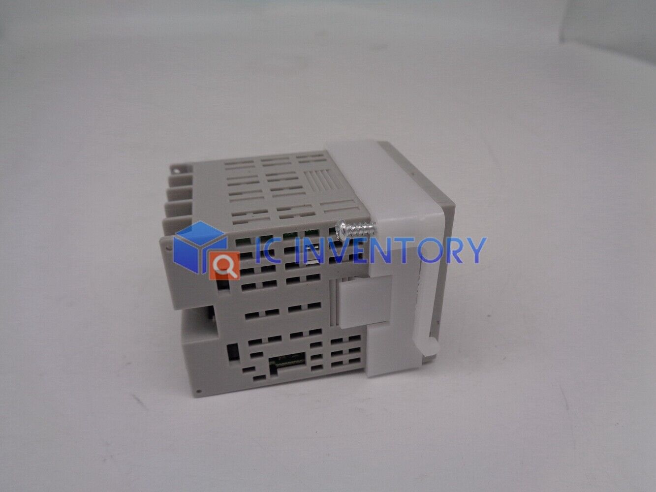 new 1PCS Omron Temperature Controller E5CWL-R1TC 100-240VAC In Box - OMRON