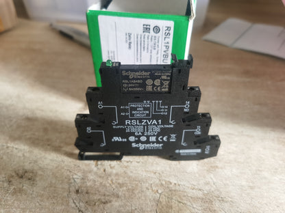 10PCS/1Box  Schneider RSL1PVBU Miniature Relay Sockets In Box
