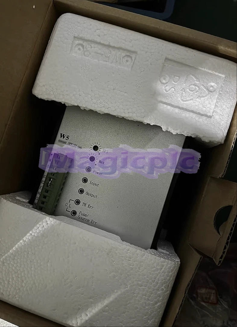 1Pcs for SCR W5TP4V030-24J power regulator
