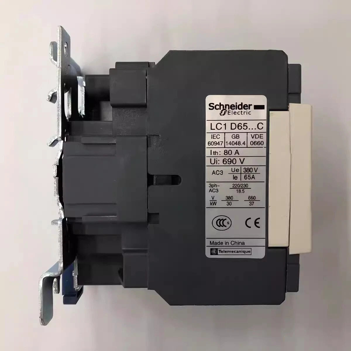 1PCS for LC1D65P7C AC230V 50/60Hz 3-Pole AC Contactor