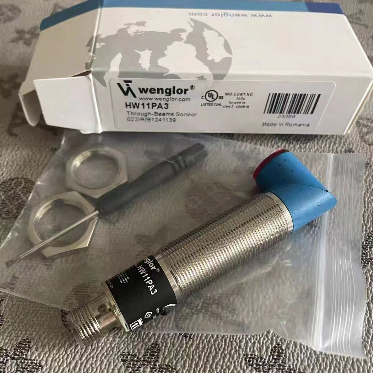new 1Pcs Wenglor Reflex Sensors HW11PA3 PNP replacement - WENGLOR