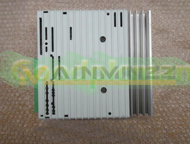 One Lenze EVF8202-E Frequency Inverter