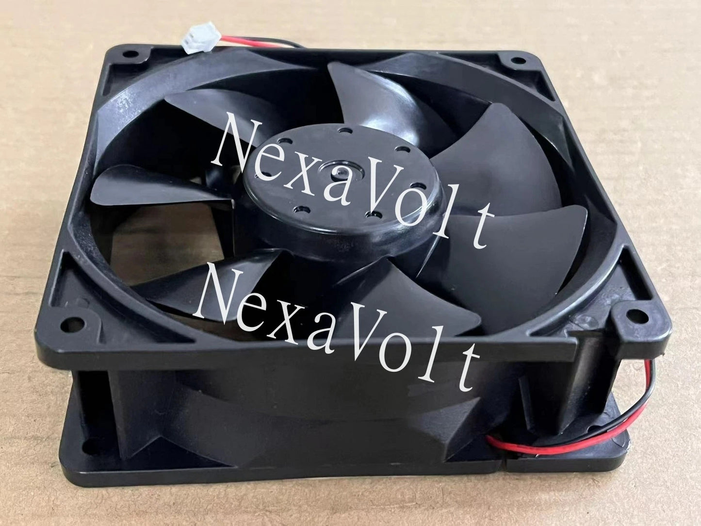 Globe Motors D47-B15A-05T3-100 24V 0.40A 2-wire 12038 12CM inverter cooling fan