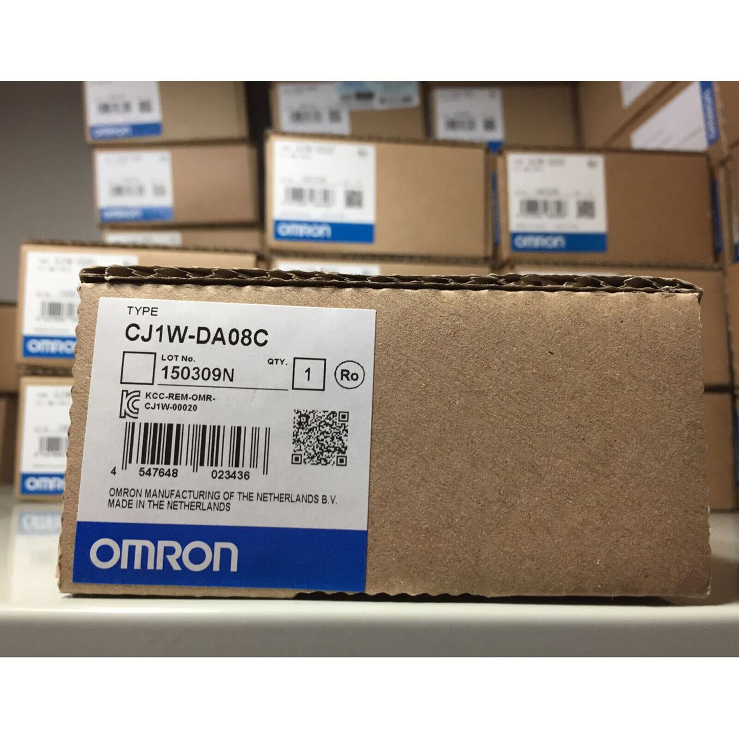 Omron PLC Analog Output Module CJ1W-DA08C, 1-Year Warranty - OMRON