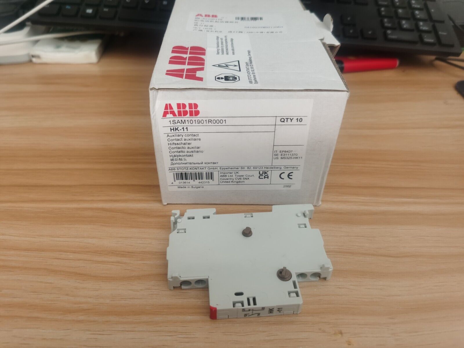 new 1PCS  ABB HK-11 1SAM101901R0001 AUXILIARY CONTACT 1NO+1NC