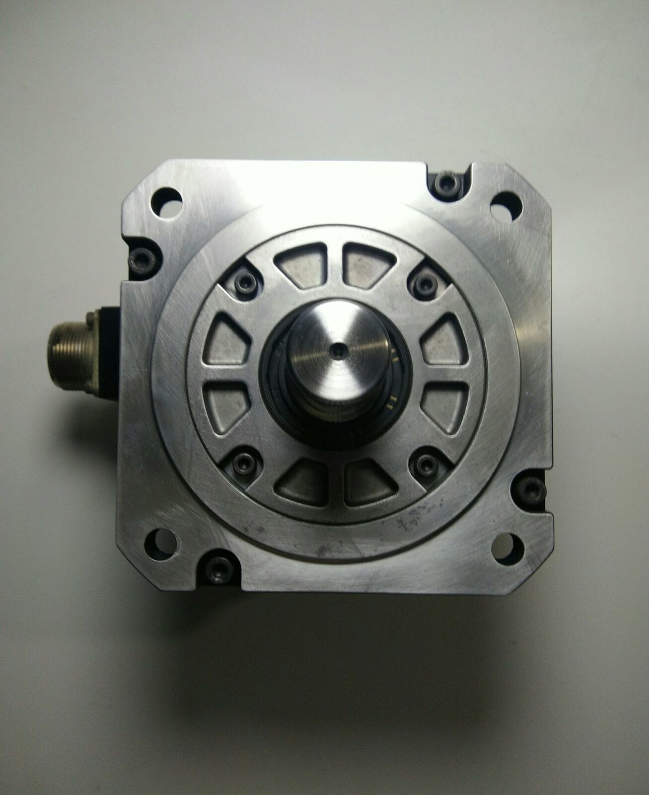 Used HFSE102JW1S100 Servo Motor - MITSUBISHI