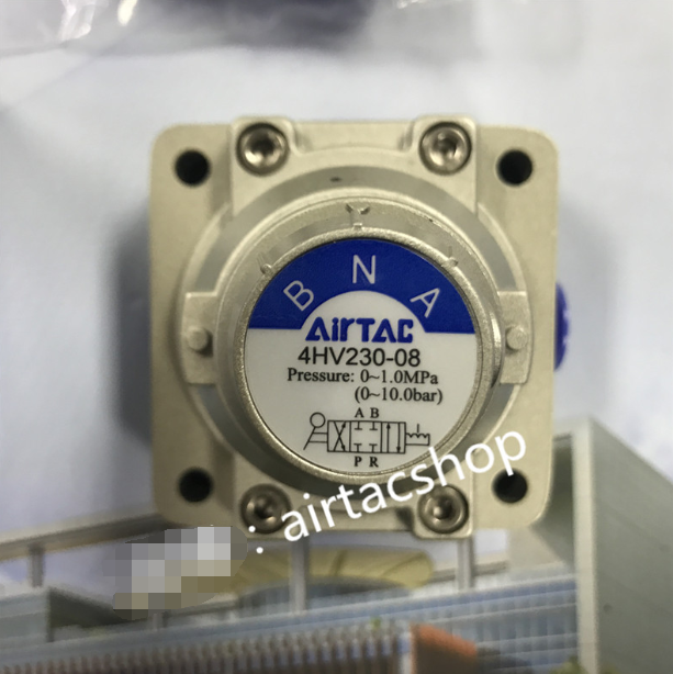 new 1PCS  AirTAC 4HV23008 4HV230-08  Hand Lever Valve Ship