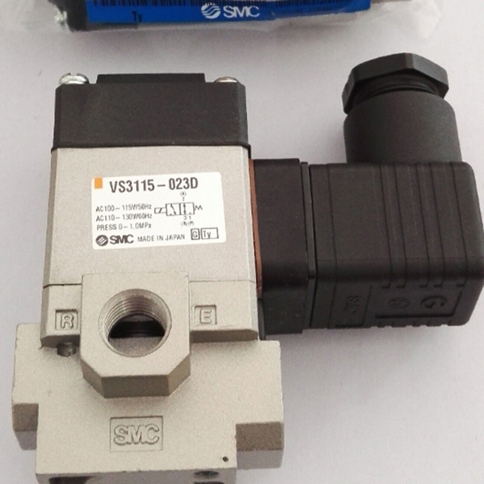 1PC SMC Solenoid Valve VS3115-023D - SMC