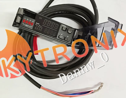 KEYENCE CZ-V21A Color Sensor