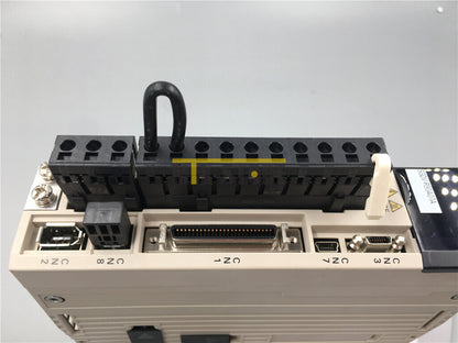 1pcs Yaskawa Servo Drive SGDV-R90A01A