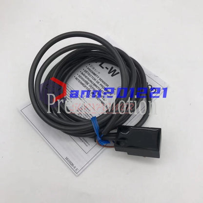 OMRON TL-W5MC1 Proximity switch (1PCS)