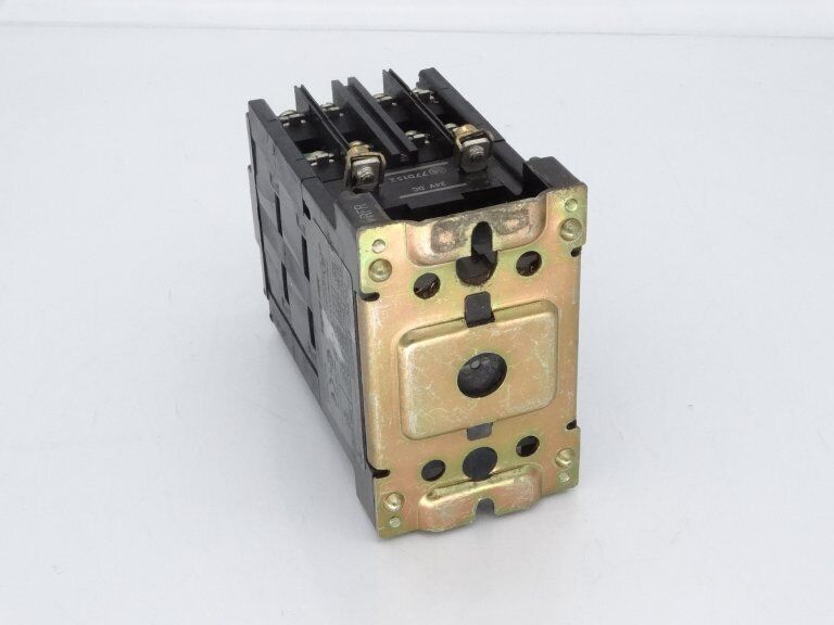 ALLEN BRADLEY 700DC-R800Z24 - ALLEN BRADLEY