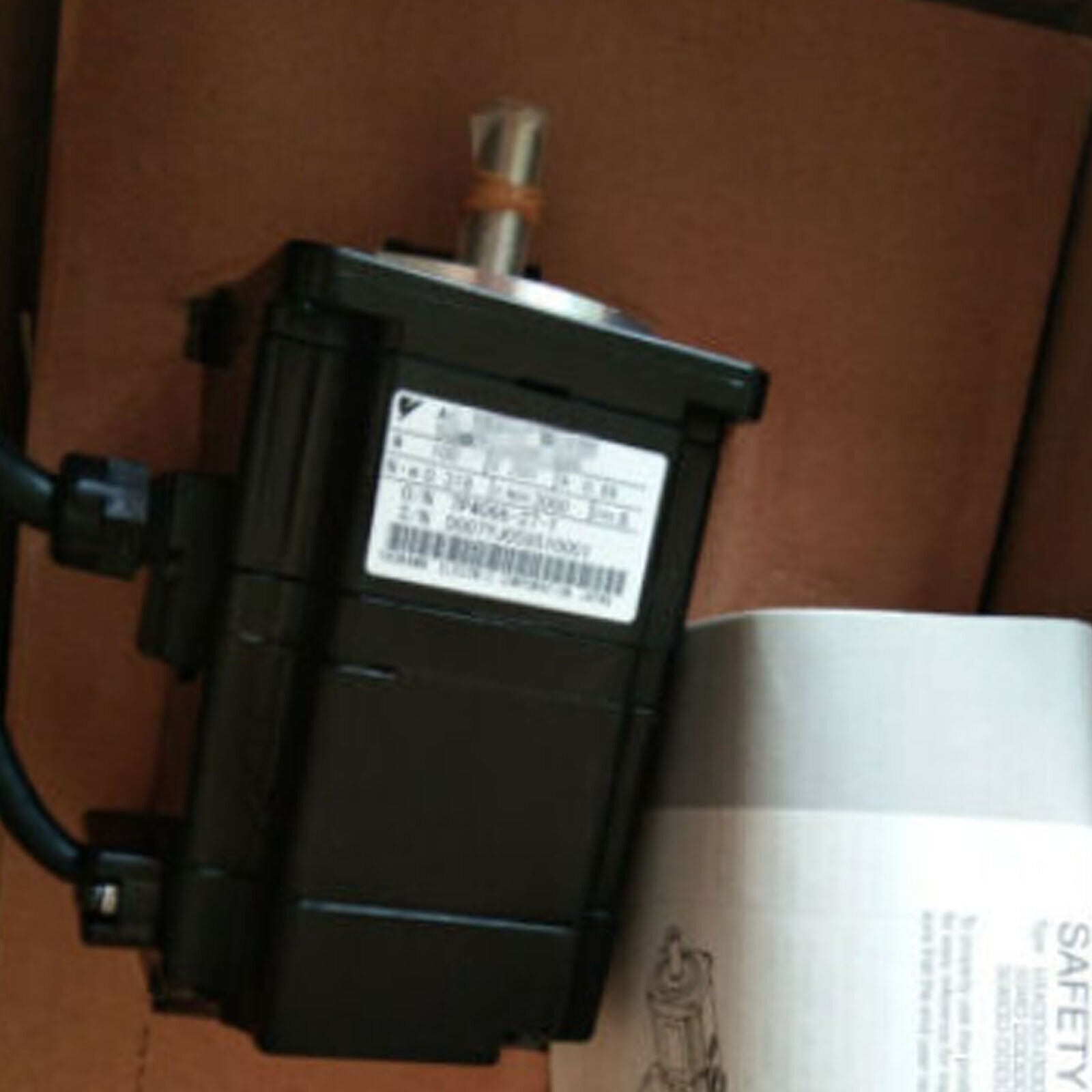 1PC Yaskawa AC Servo Motor SGMPH-02A1A-YR11 - YASKAWA