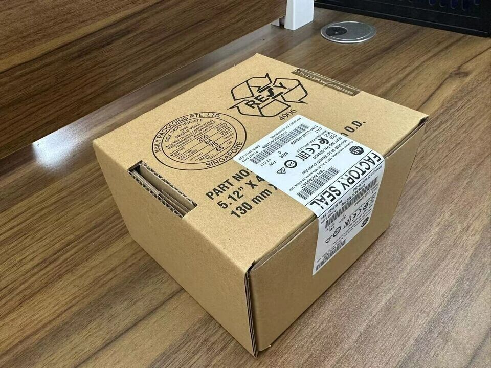 Allen Bradley Micro820 20 Net/IP Controller AB 2080-LC20-20QBB SER C - ALLEN BRADLEY