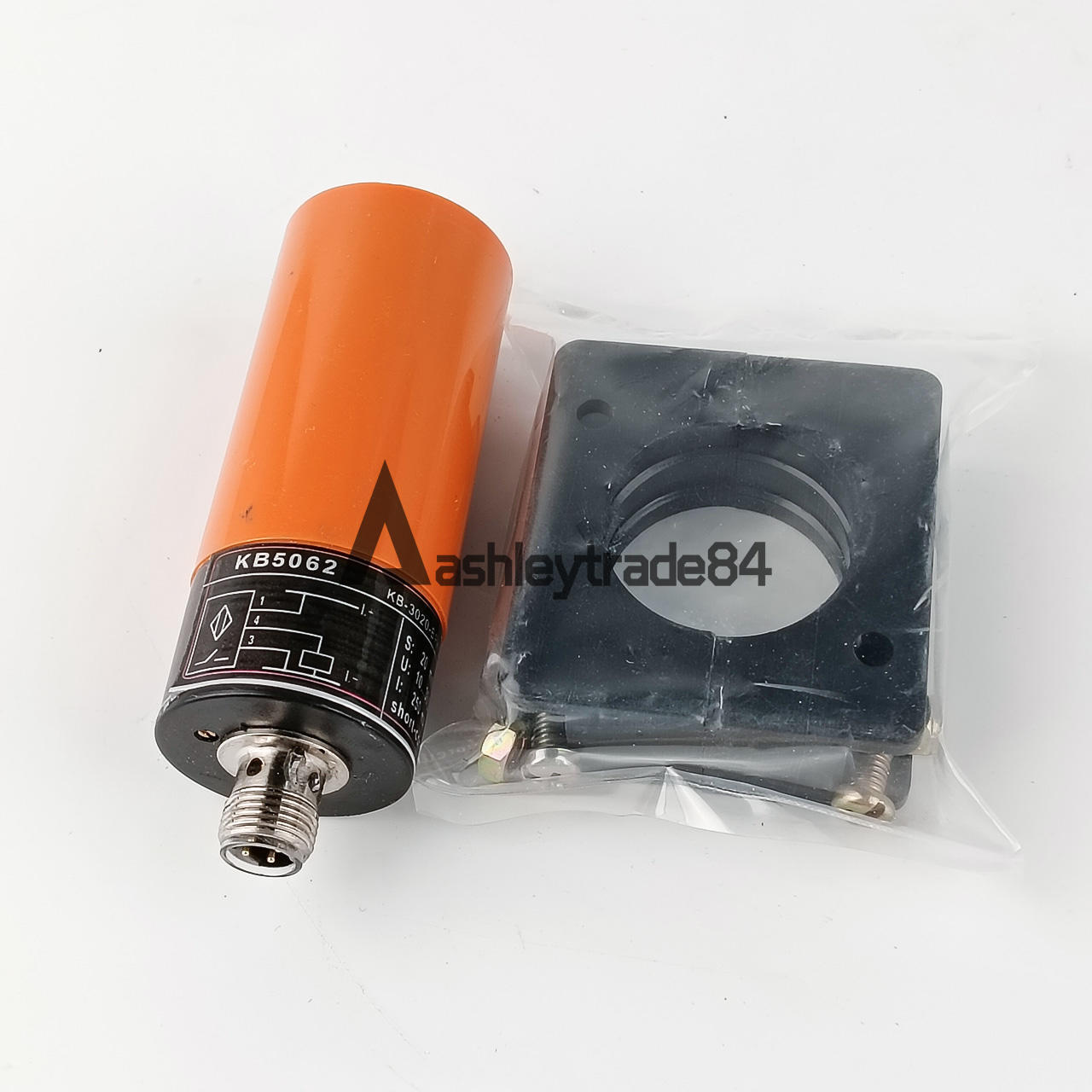 new  1PCS For IFM sensor KB5062