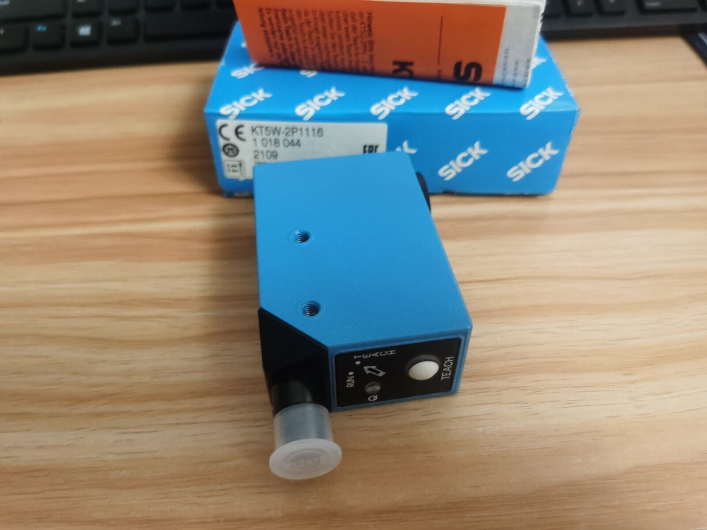 1PCS SICK KT5W-2P1116 KT5W2P1116 SNESOR IN BOX