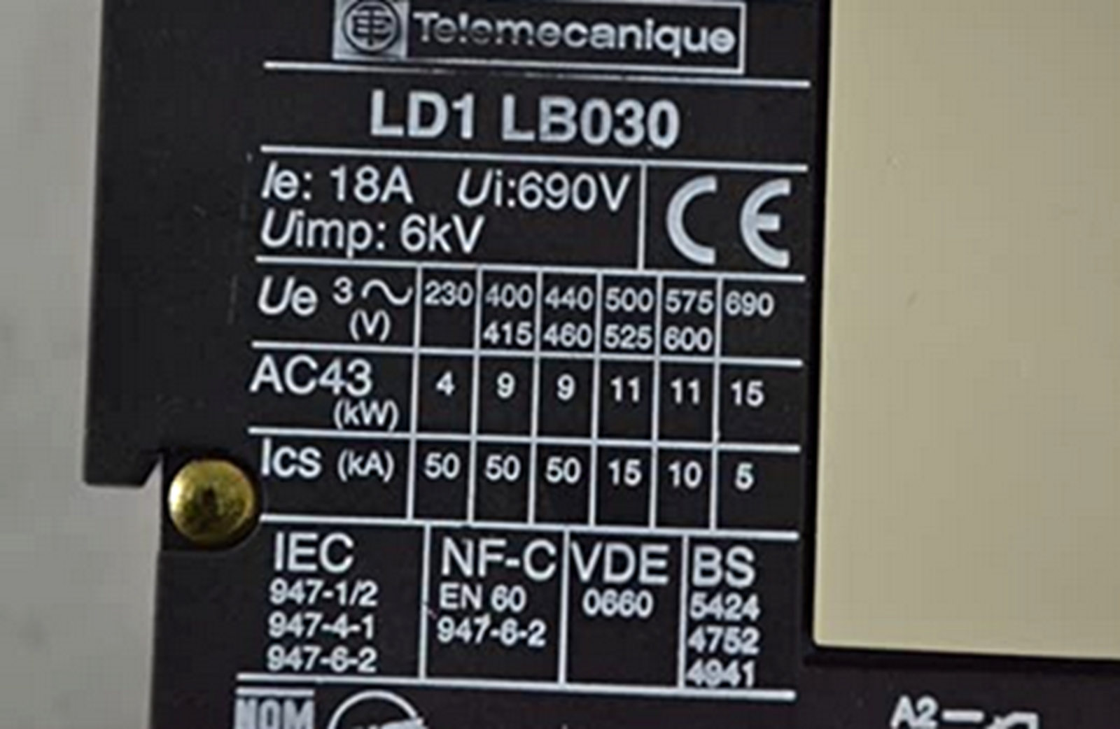 new In Box SCHNEIDER LD1LB030FC Contactor - SCHNEIDER