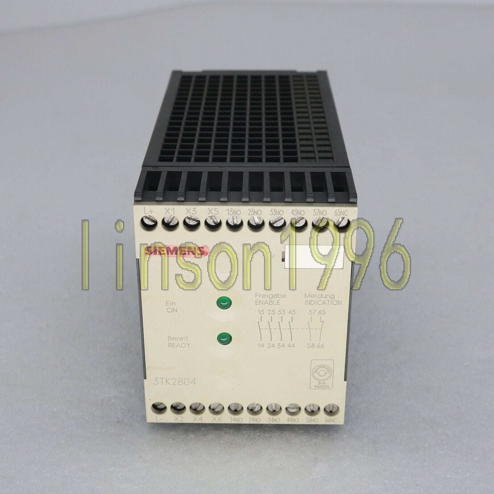 used ONE   Siemens 3TK2804-0BB4 safety relay 3TK28040BB4 Siemens