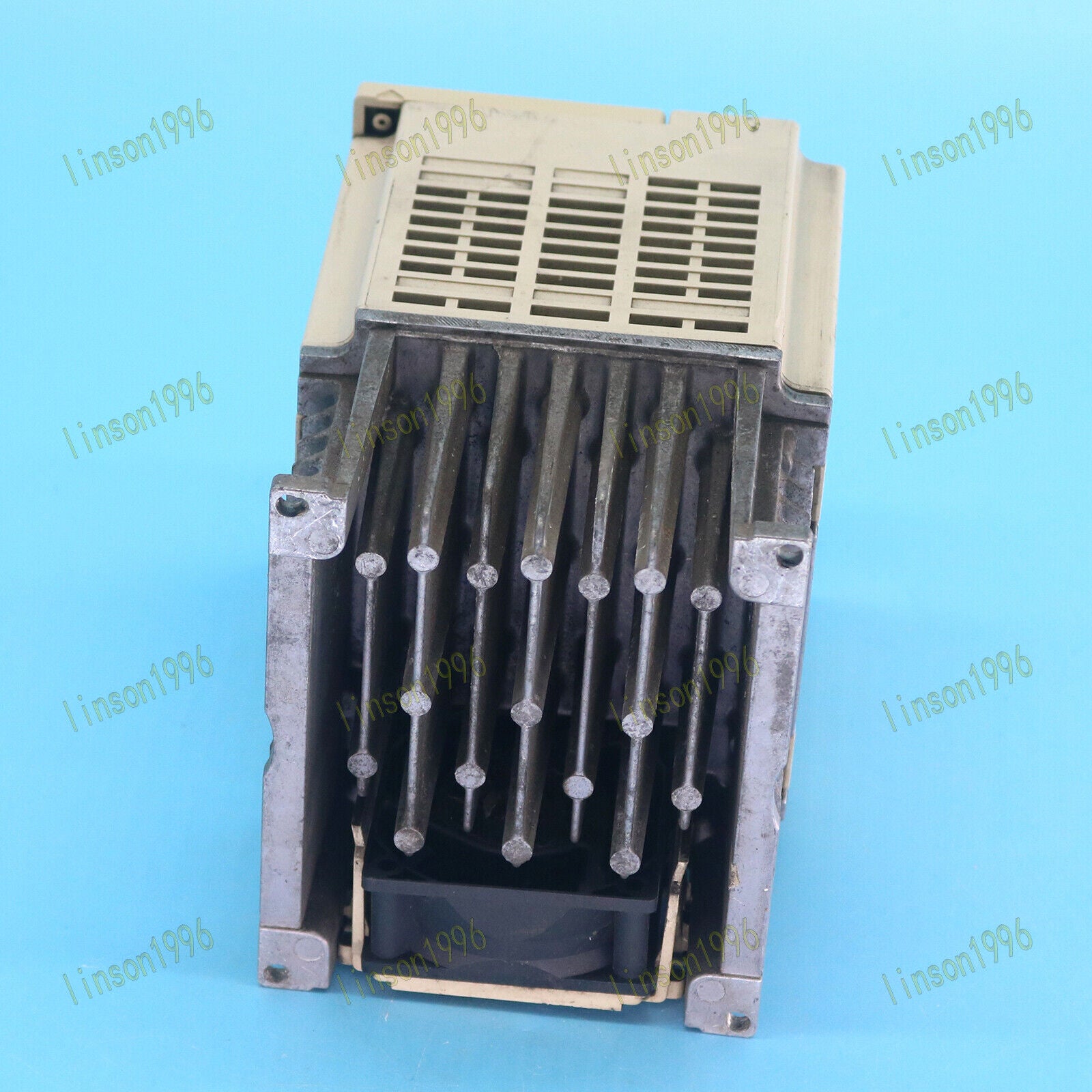 Used Yaskawa CIMR-V7AZ42P2 V7 Inverter 380V - YASKAWA