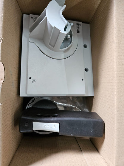 One Eaton Moeller NZM3-XTVD Molded Case Circuit Breaker NZM3XTVD