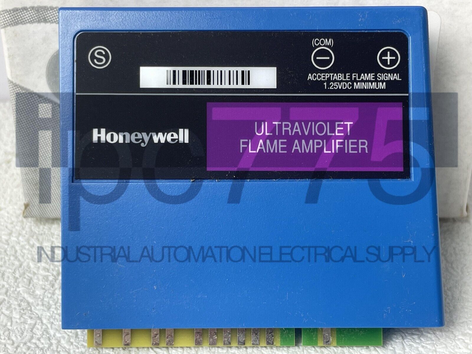 new   Honeywell R7849 A 1023 Ultraviolet Flame Amplifier R7849A1023